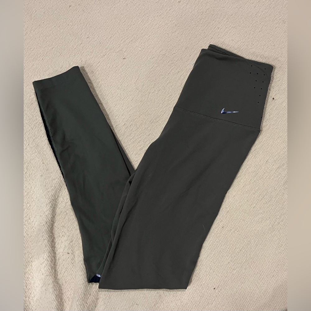 Nike Breathable Leggings DRI-FIT